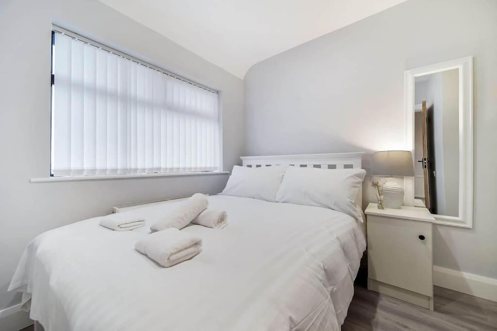 Ardoyne Lodge 'Sleeping 4 Guests' Belfast Buitenkant foto