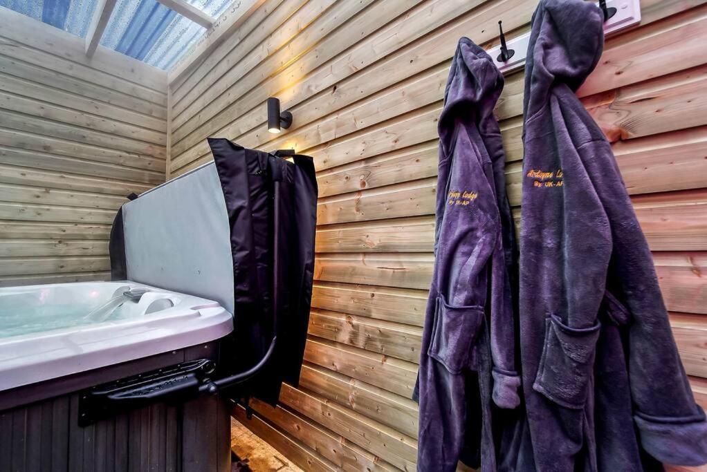 Ardoyne Lodge 'Sleeping 4 Guests' Belfast Buitenkant foto
