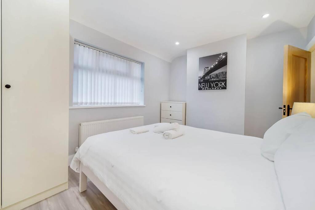 Ardoyne Lodge 'Sleeping 4 Guests' Belfast Buitenkant foto